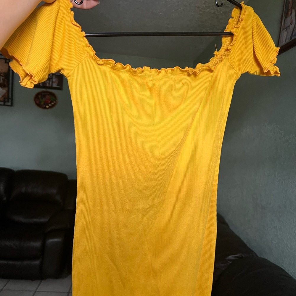 Yellow off the shoulder ribbed dress